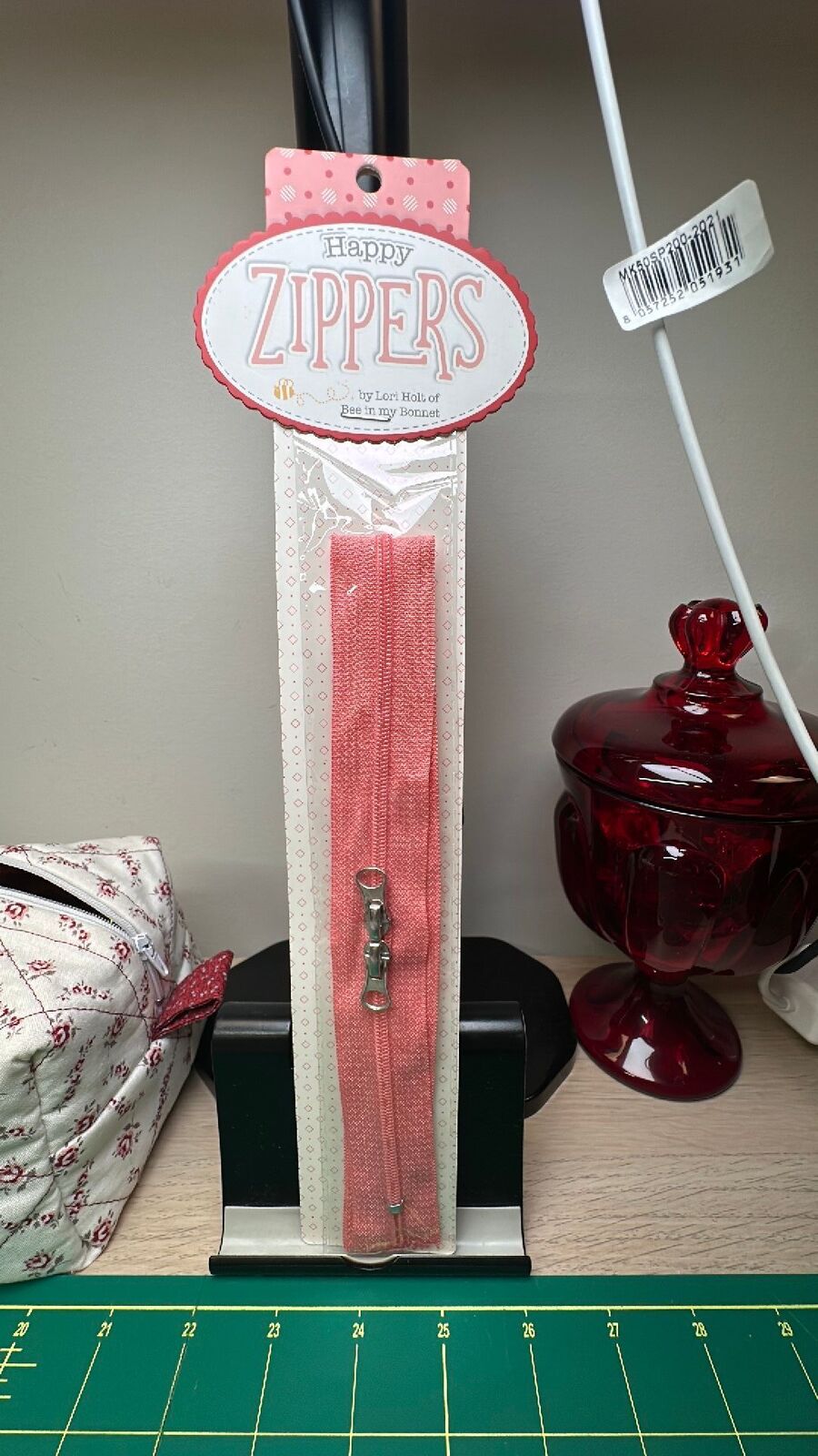 Lori Holt Happy Zippers 16in Coral